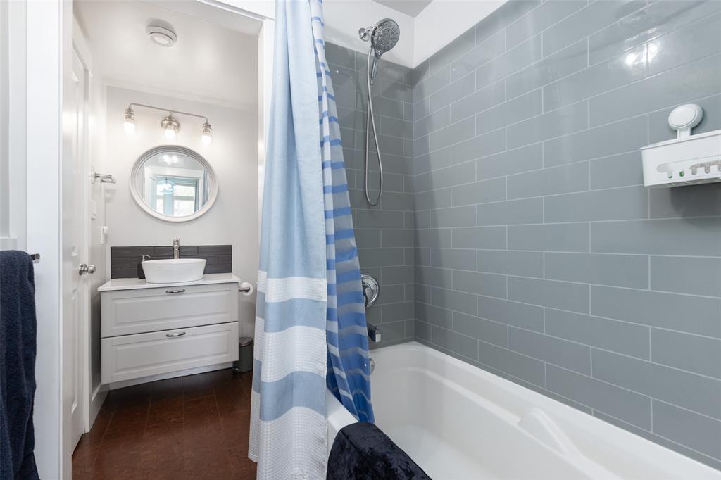 #205 – 7330 Arbutus Street