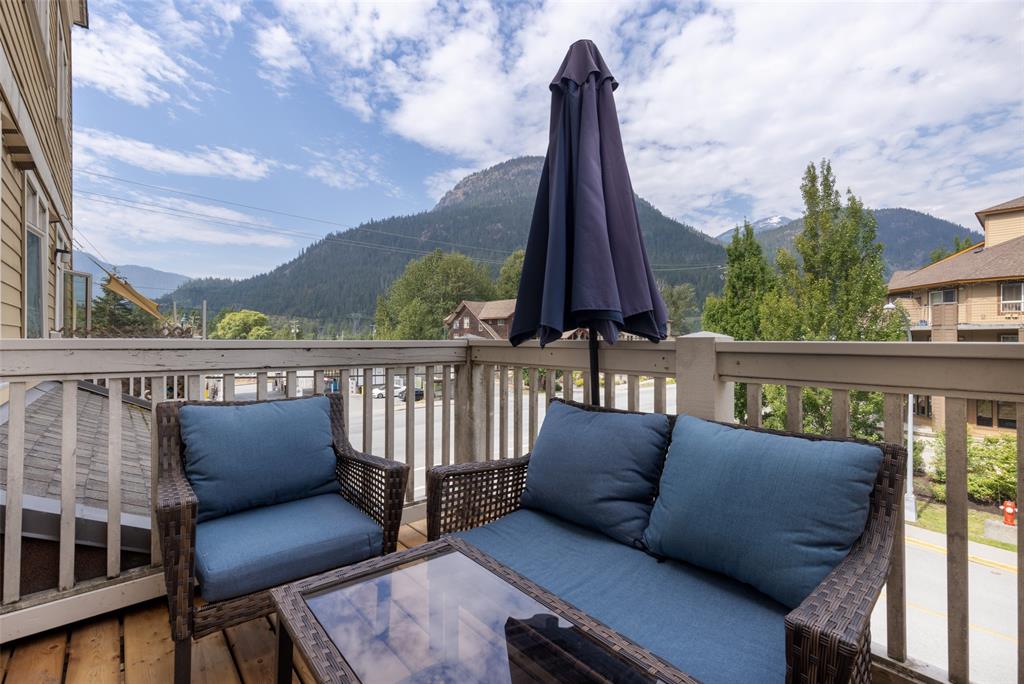 #205 – 7330 Arbutus Street