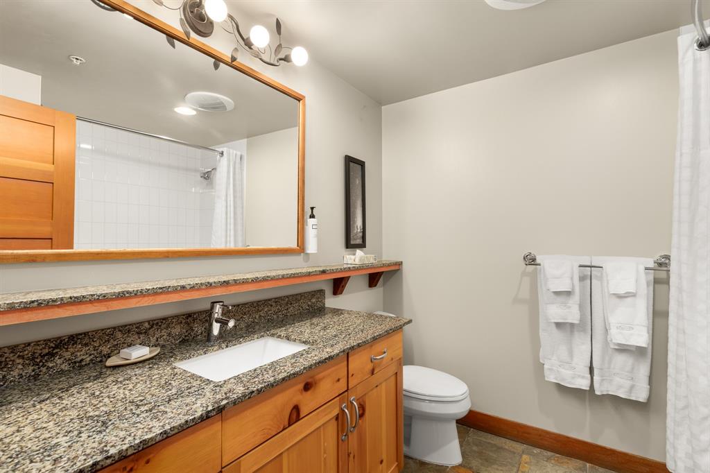 #323C – 2036 London Lane
