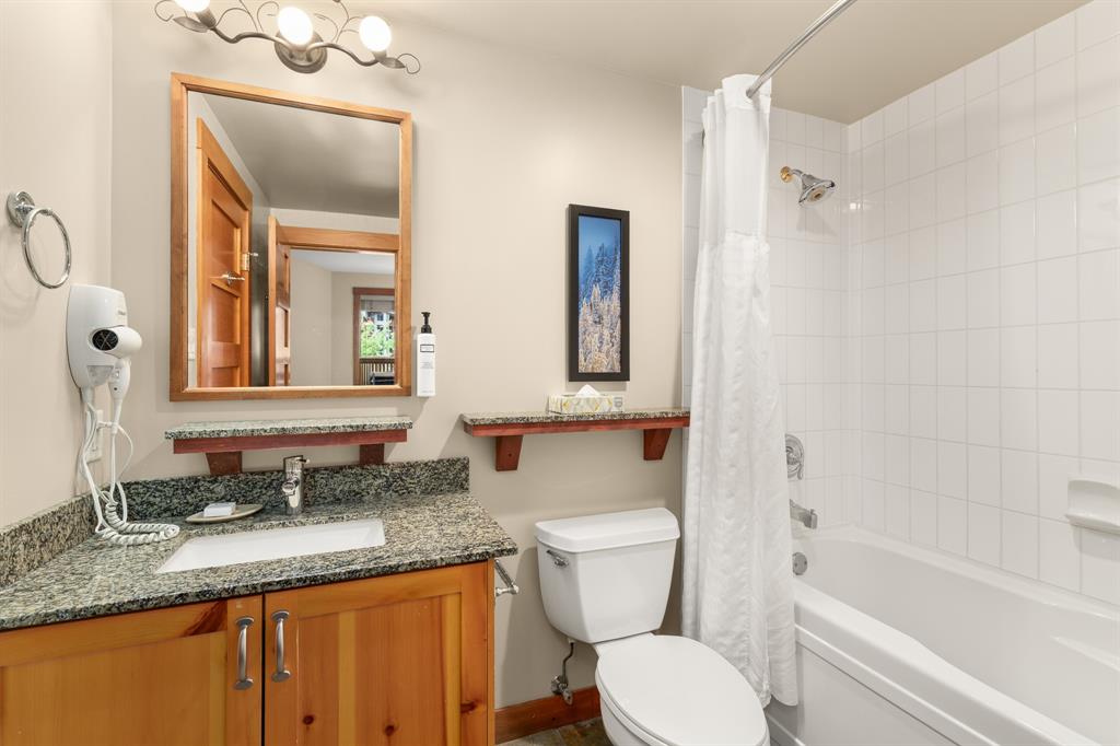 #323C – 2036 London Lane
