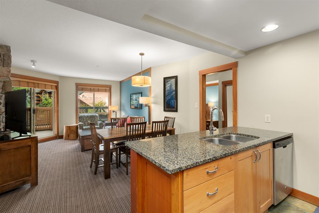 #323C – 2036 London Lane