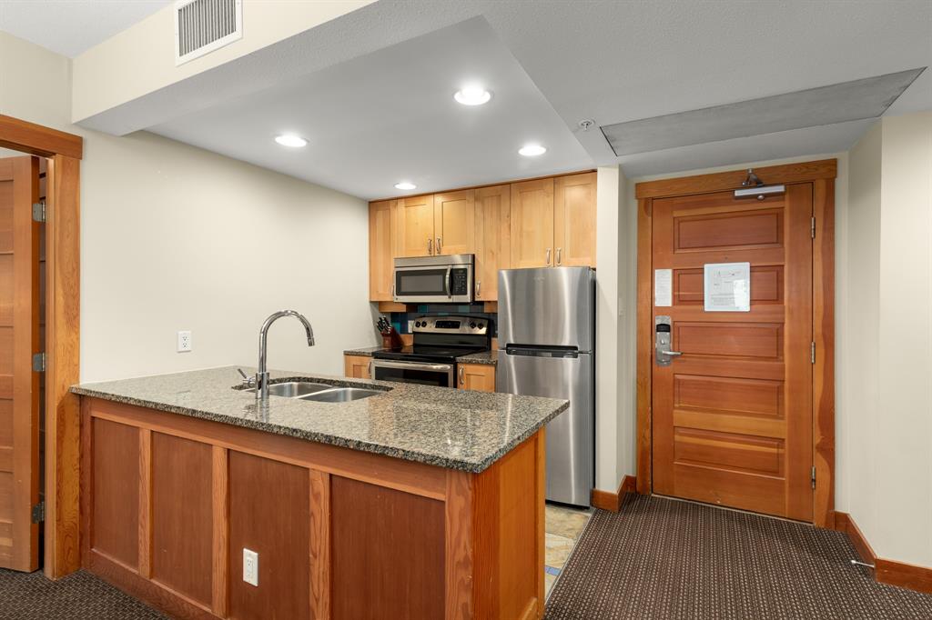 #323C – 2036 London Lane