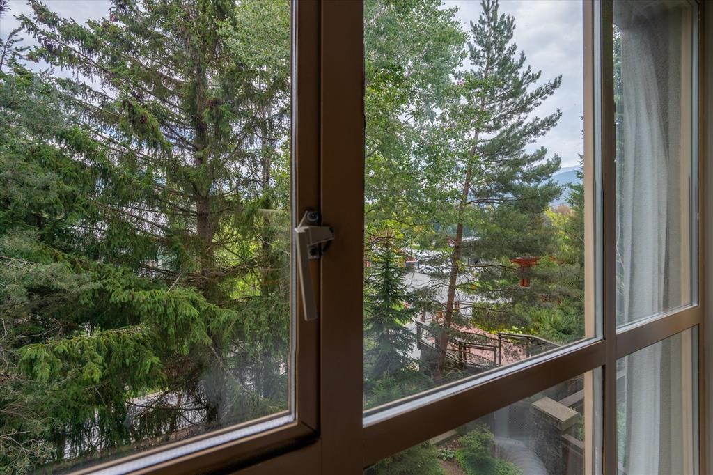 #424 – 4295 Blackcomb Way