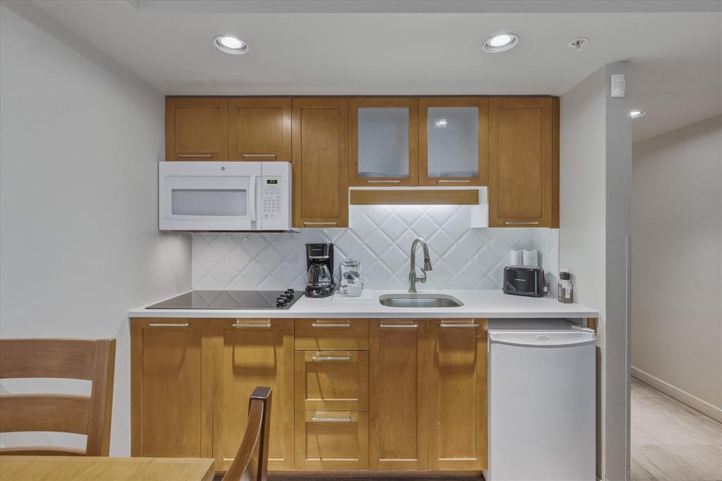 #424 – 4295 Blackcomb Way