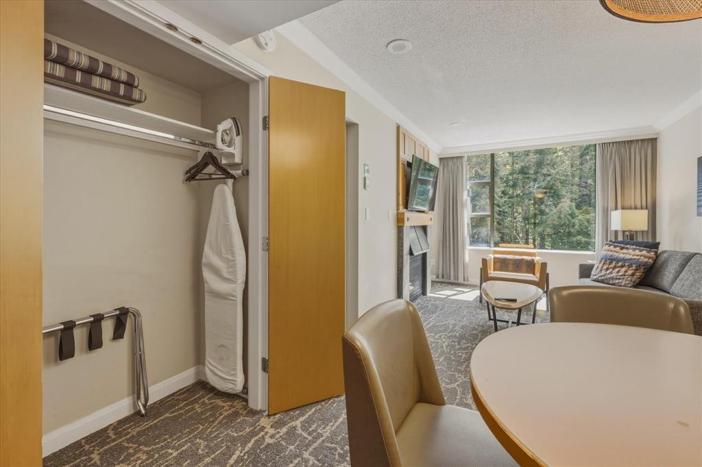 #871/872 – 4090 Whsitler Way