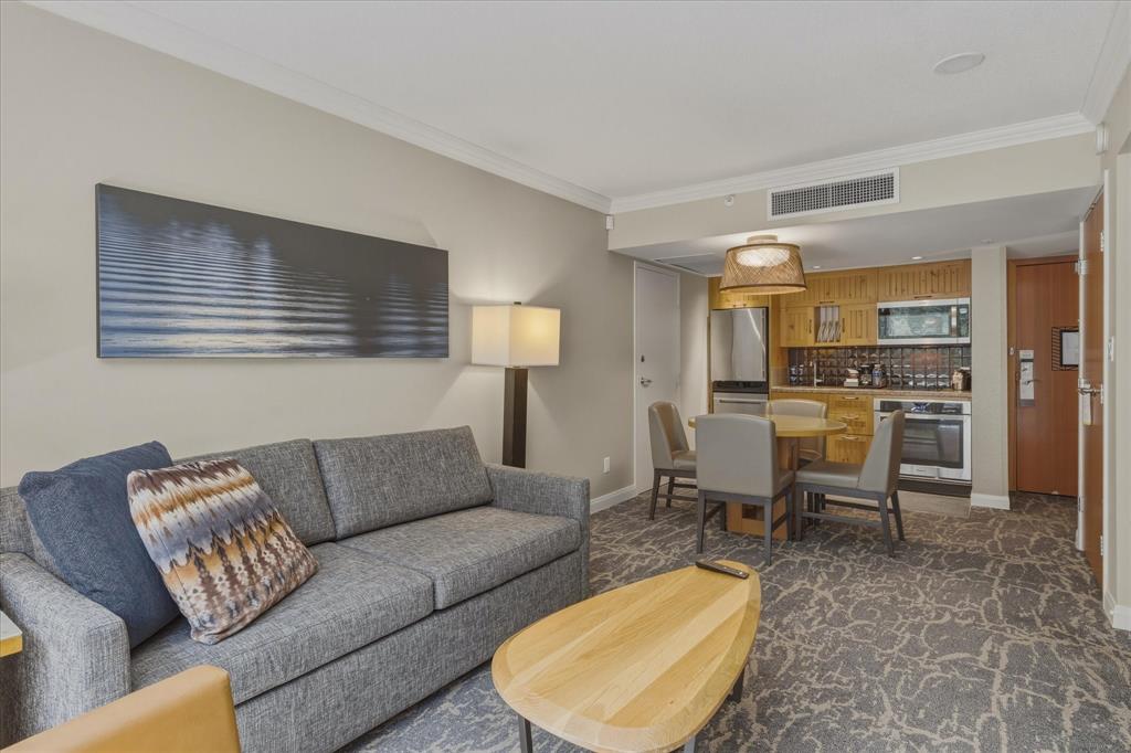 #871/872 – 4090 Whsitler Way