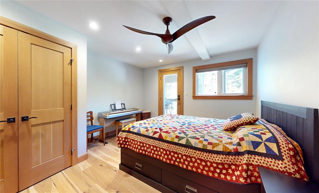 #11 – 2556 Snowridge Crescent