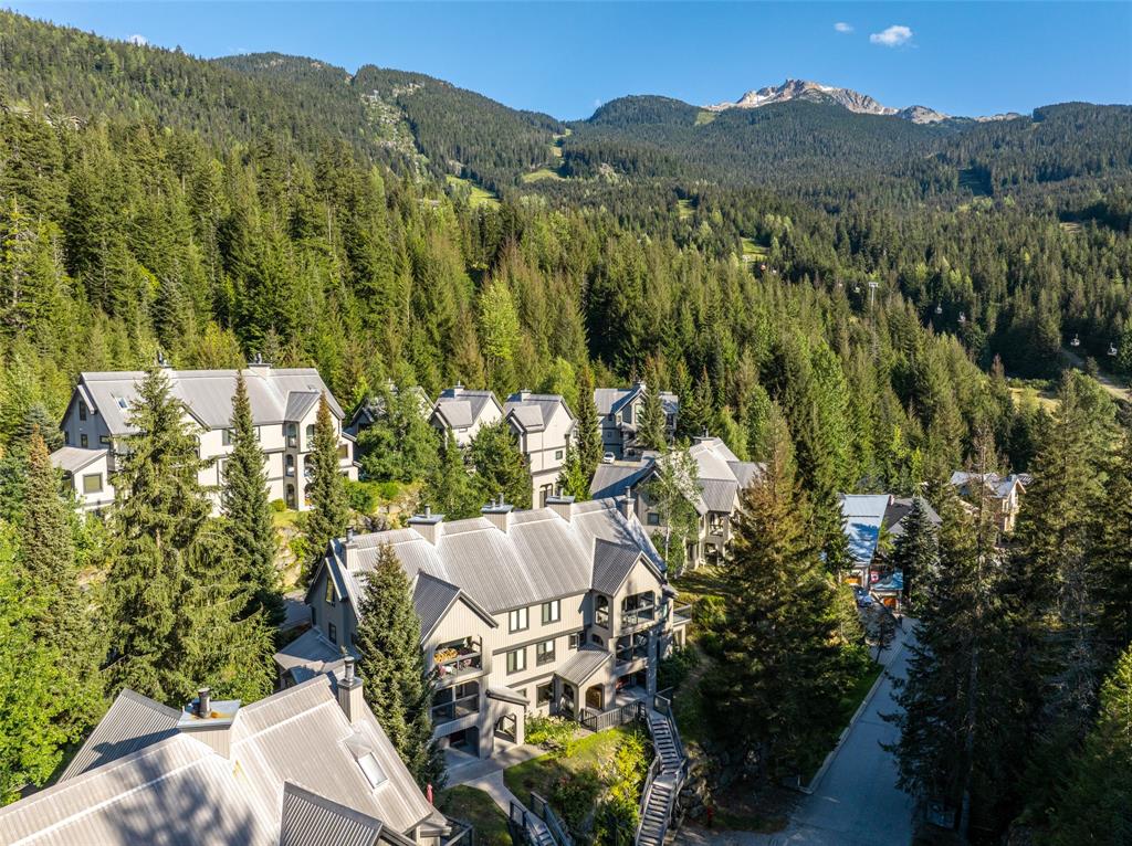 #11 – 2556 Snowridge Crescent