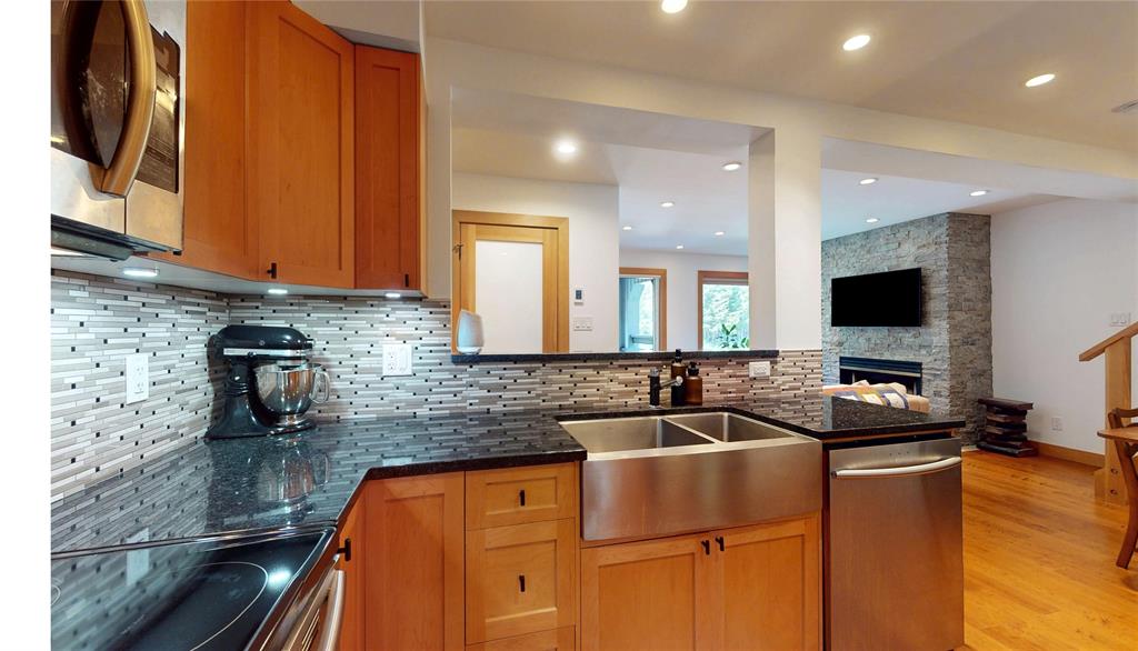 #11 – 2556 Snowridge Crescent