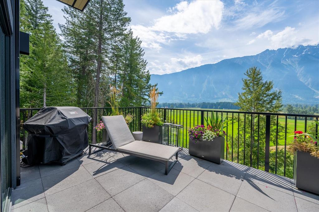 #26 – 4000 Sunstone Way