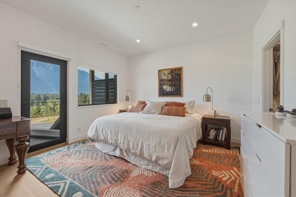 #26 – 4000 Sunstone Way