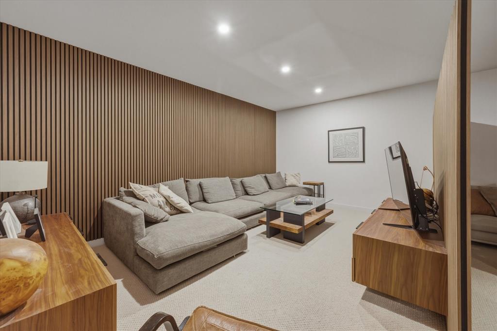 #26 – 4000 Sunstone Way
