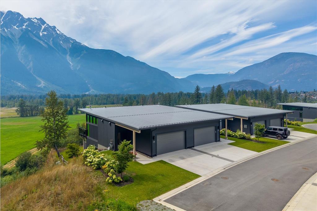 #26 – 4000 Sunstone Way