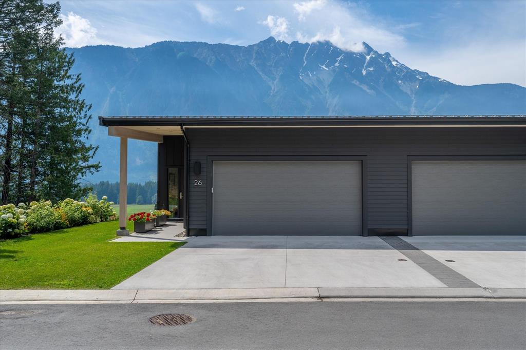 #26 – 4000 Sunstone Way