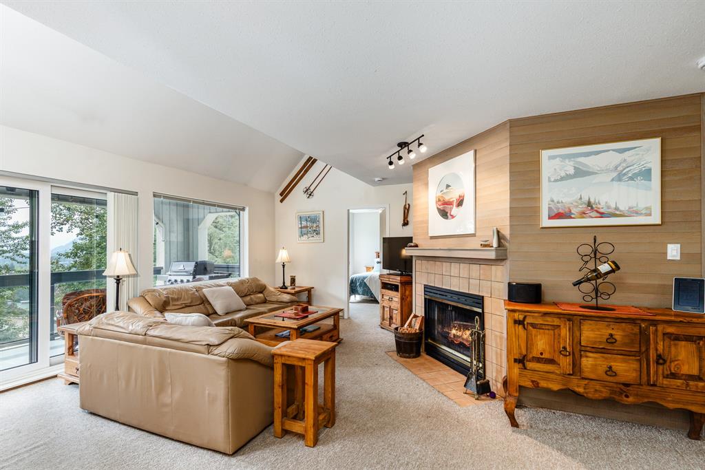 #30 – 2544 Snowridge Circle