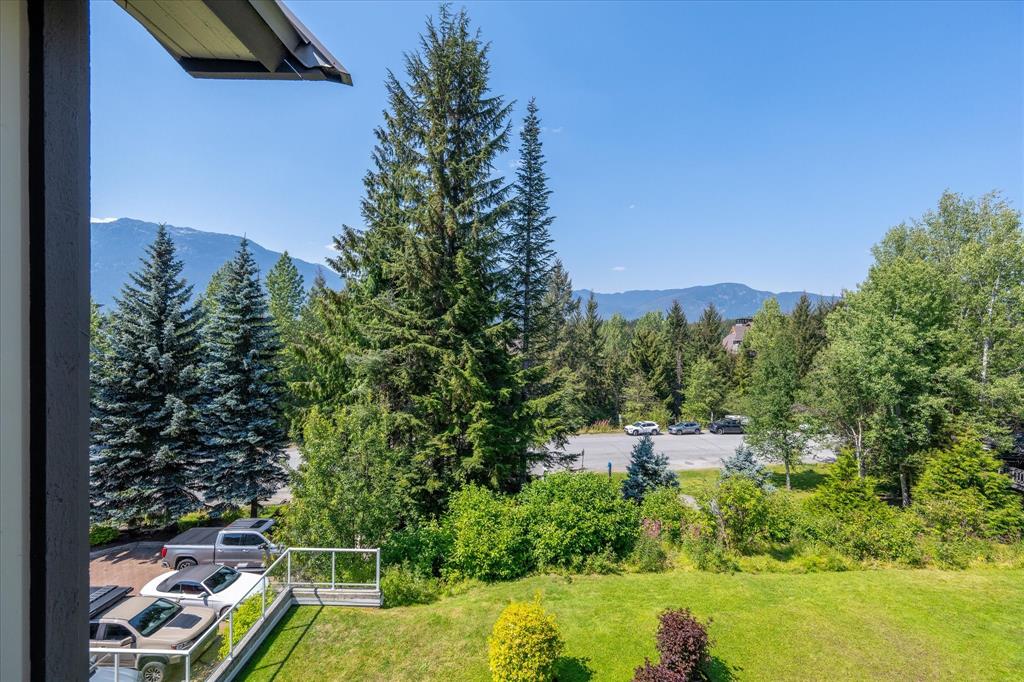 #302 – 4749 Spearhead Drive