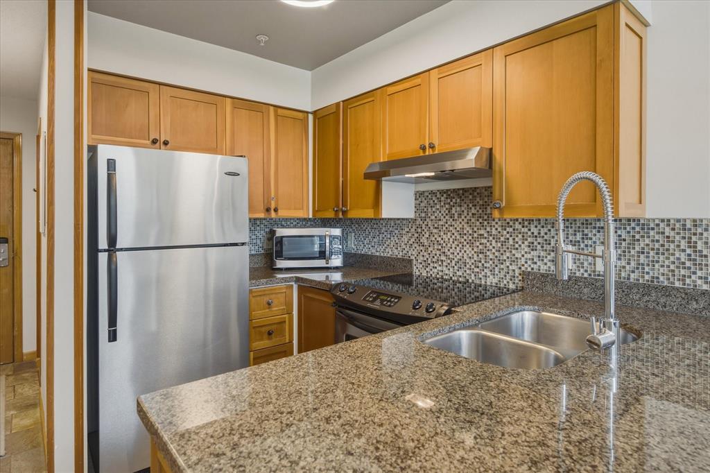 #302 – 4749 Spearhead Drive