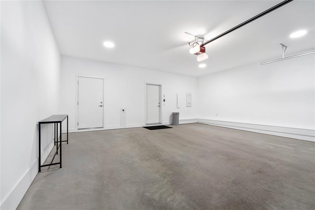 #41 – 4000 Sunstone Way