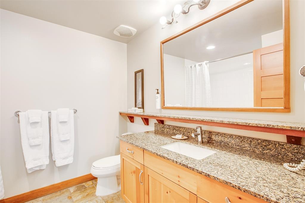 #403D – 2036 London Lane