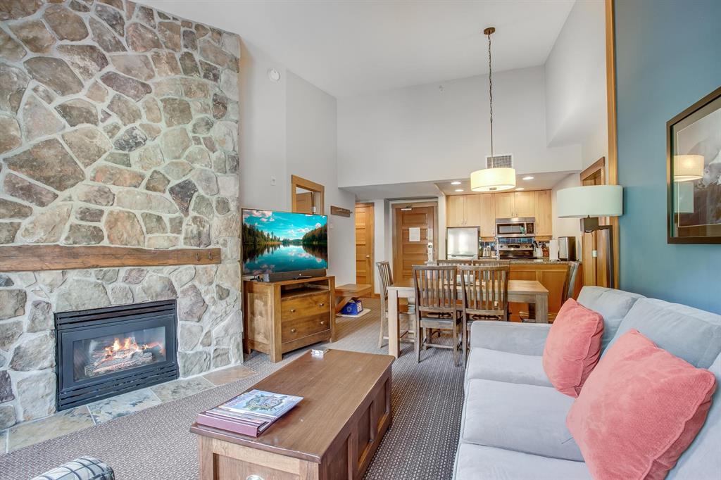 #403D – 2036 London Lane