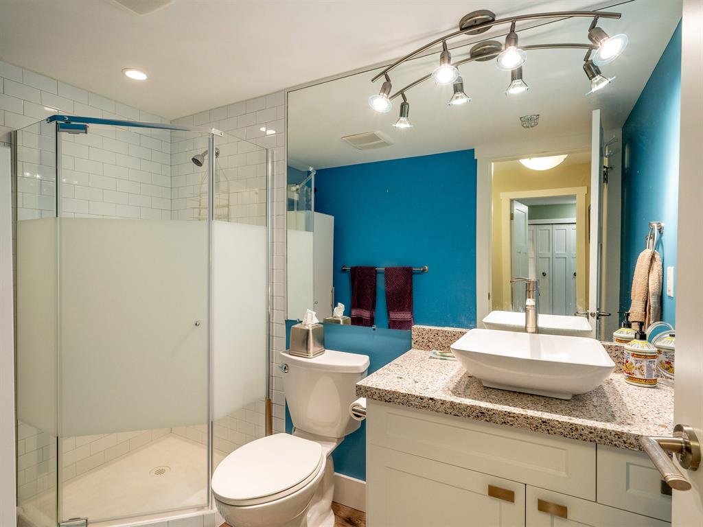 #6 – 4725 Spearhead Drive
