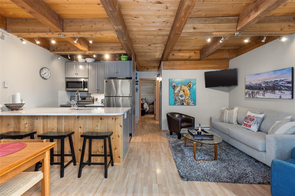 #5 – 2200 Eva Lake Road
