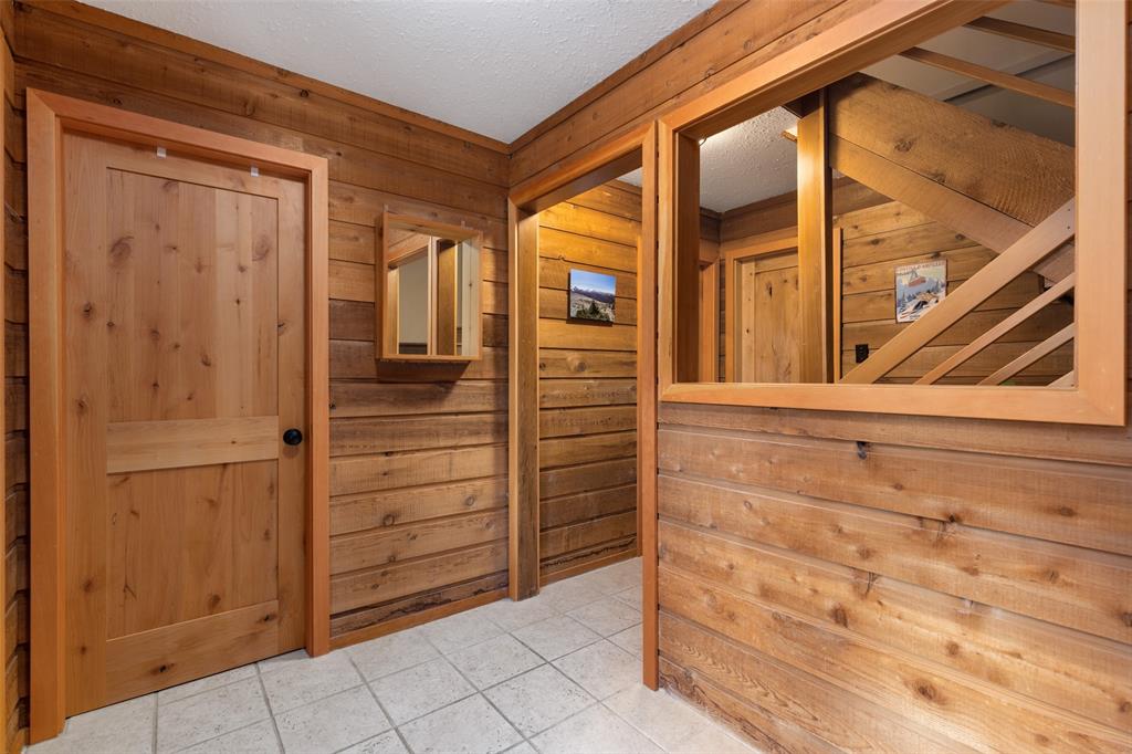 #5 – 2200 Eva Lake Road