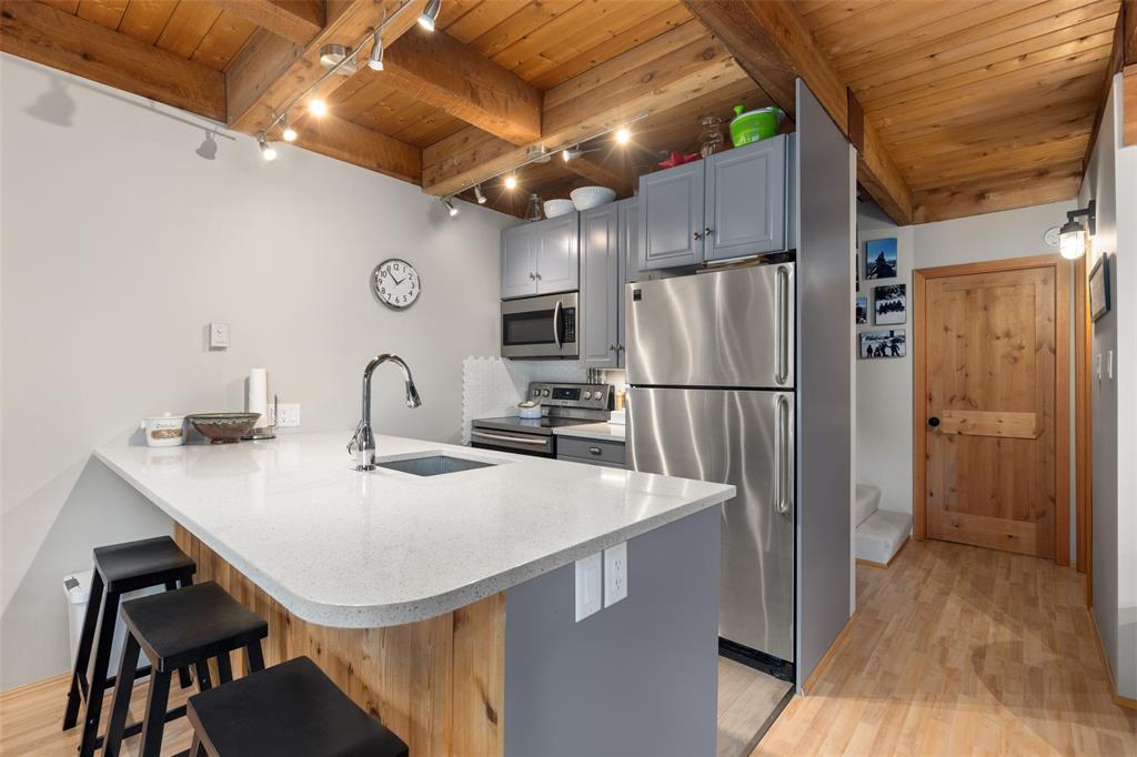 #5 – 2200 Eva Lake Road