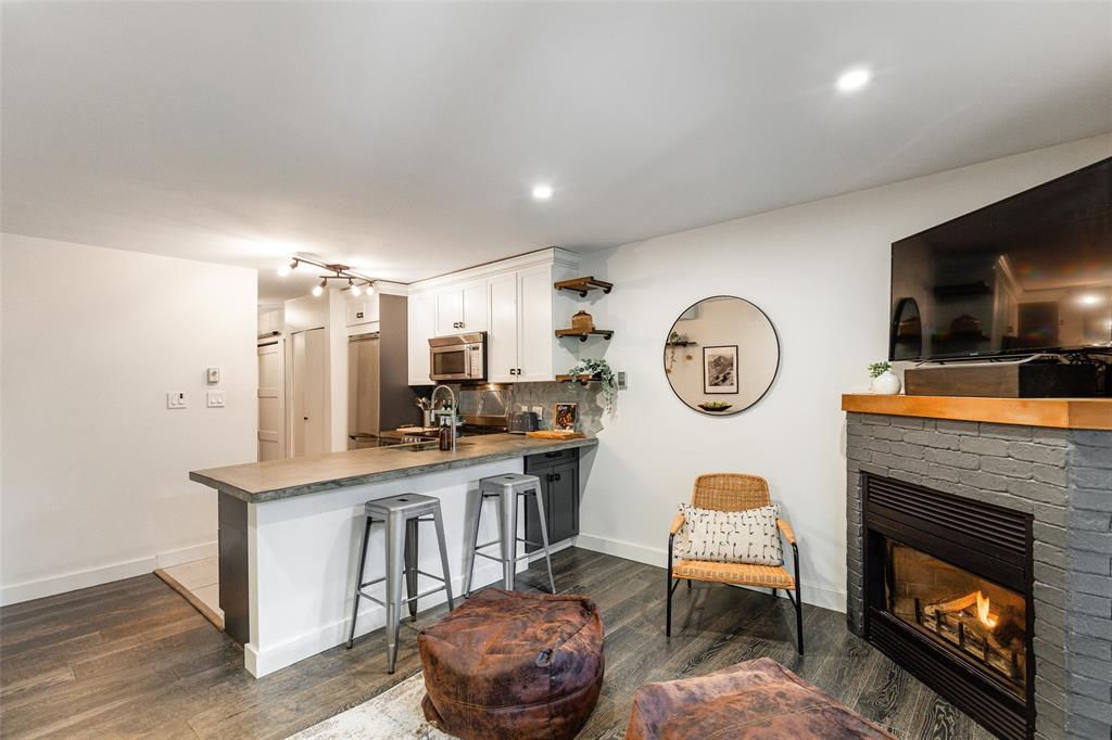 #113 – 3070 Hillcrest Drive
