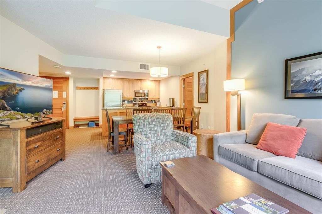 #532D – 2036 London Lane