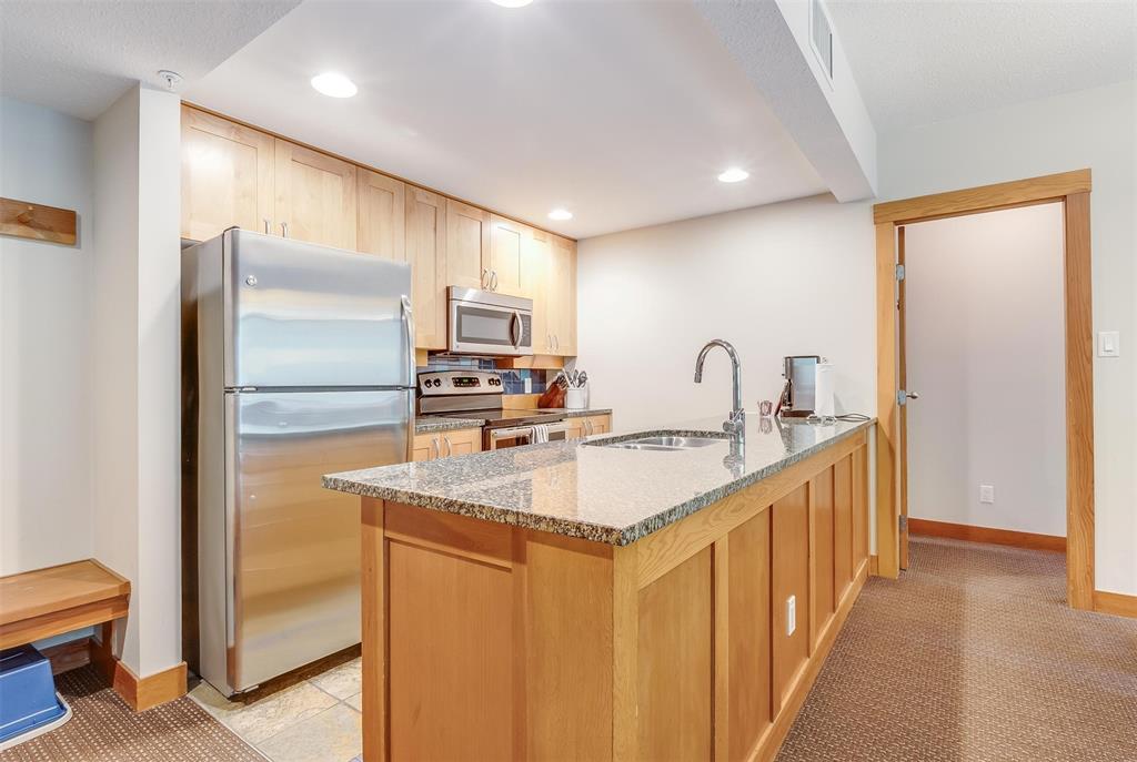 #532D – 2036 London Lane