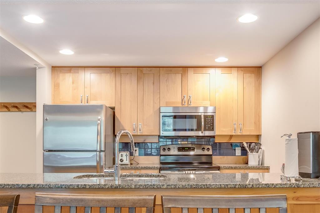#532D – 2036 London Lane