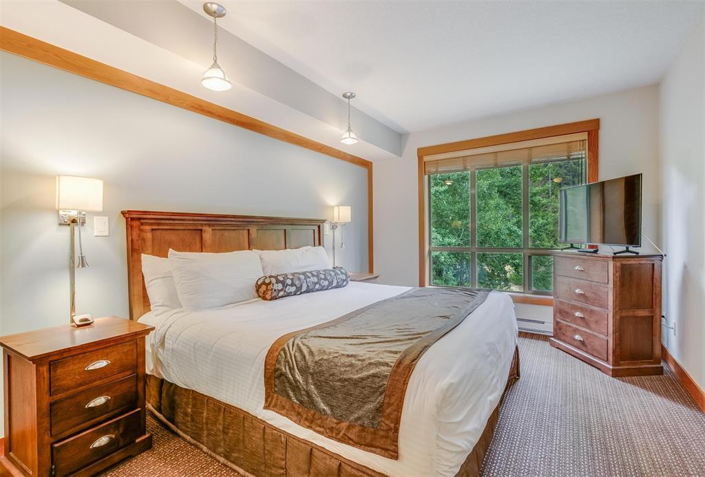 #532D – 2036 London Lane