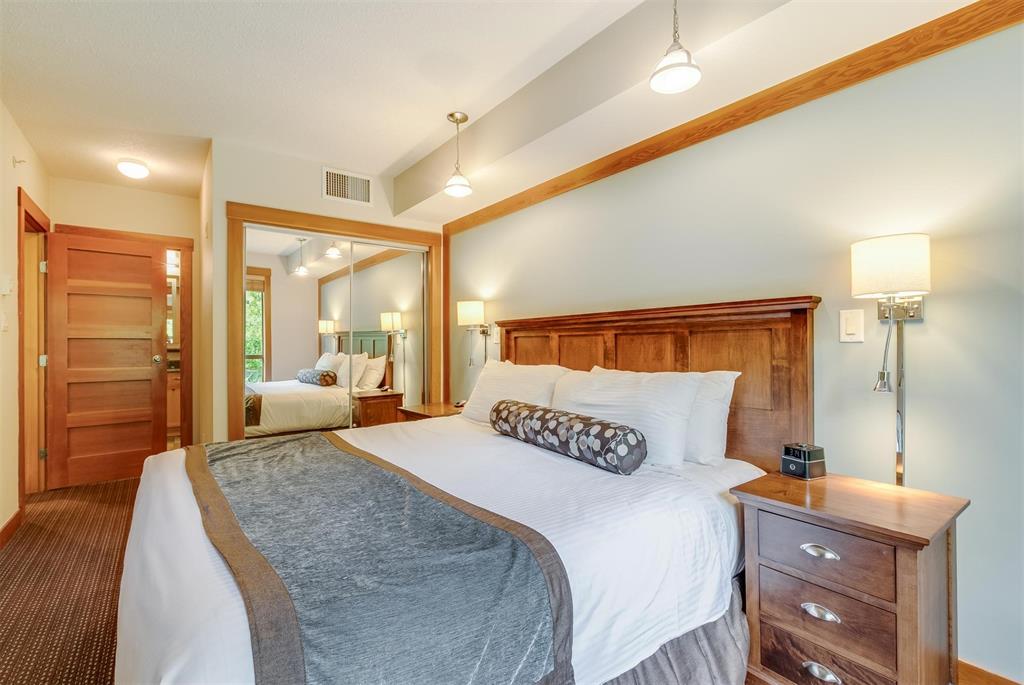 #532D – 2036 London Lane