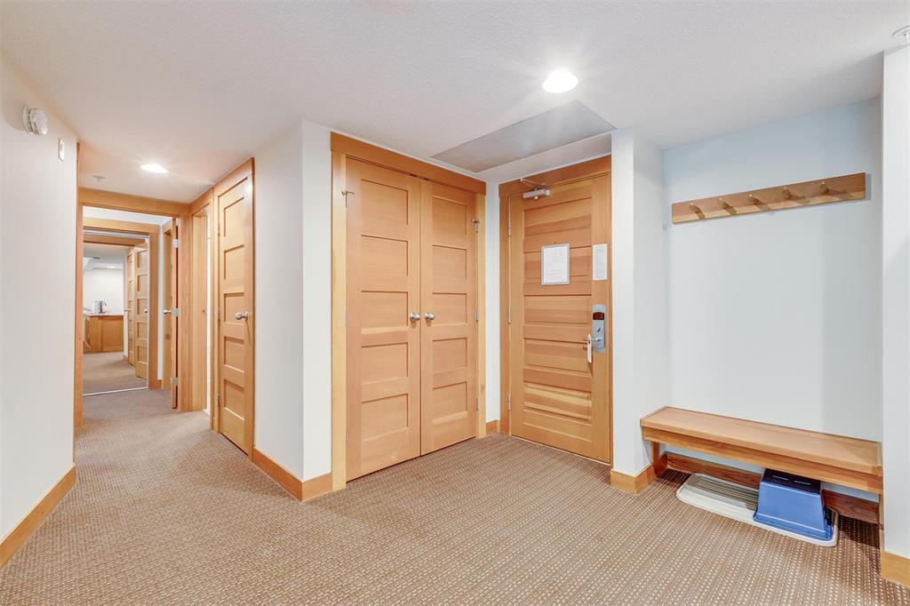 #532D – 2036 London Lane