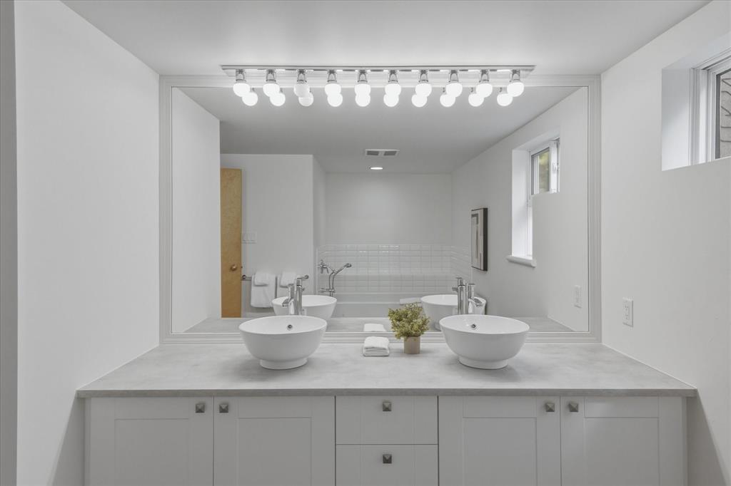 #28 – 4628 Blackcomb Way