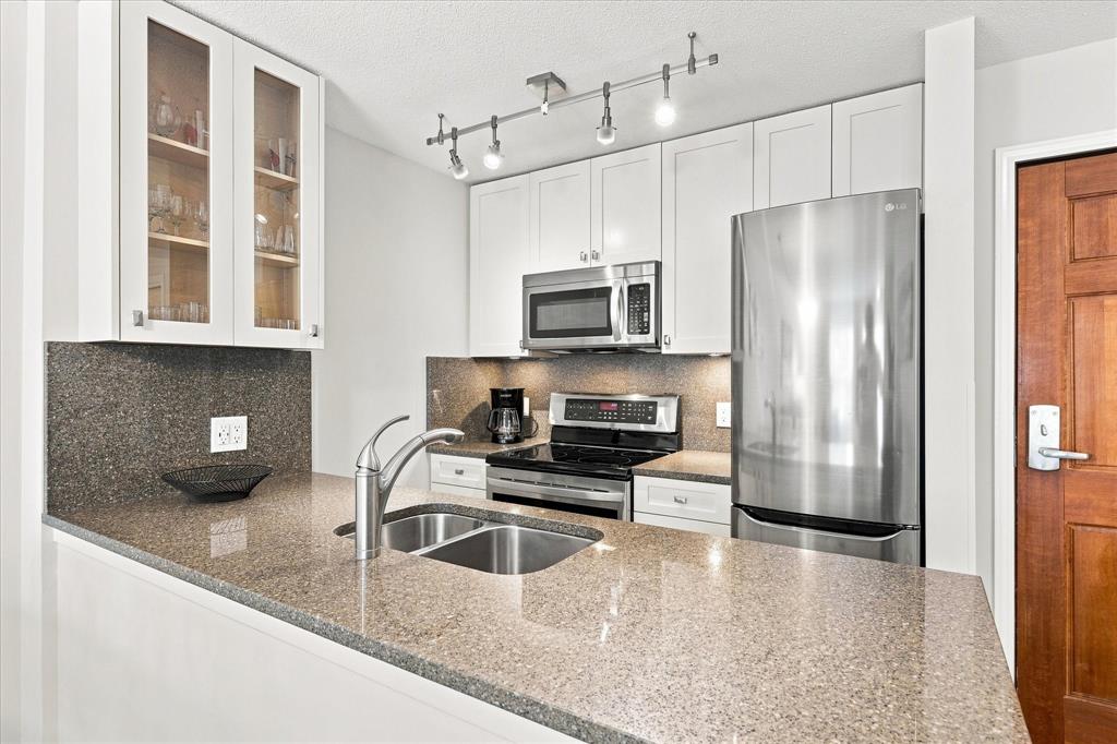 #338 – 4800 Spearhead Drive