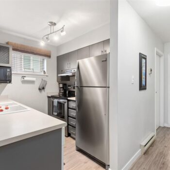 #801 – 3050 Hillcrest Drive
