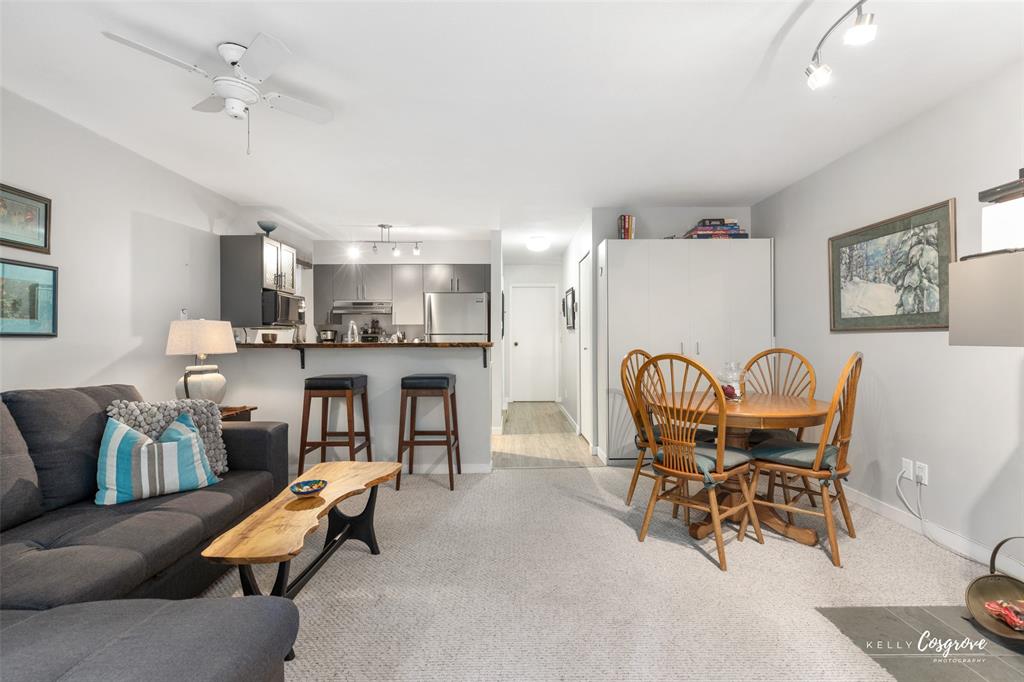 #801 – 3050 Hillcrest Drive