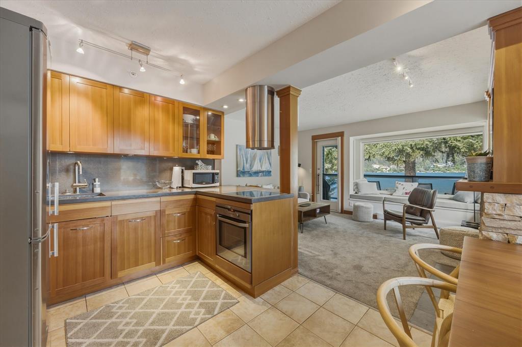 #17 – 3262 Archibald Way