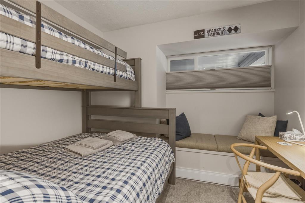 #17 – 3262 Archibald Way