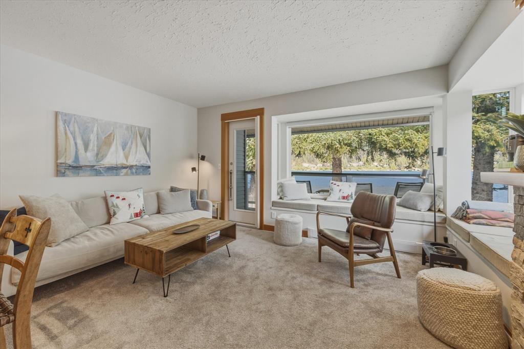 #17 – 3262 Archibald Way