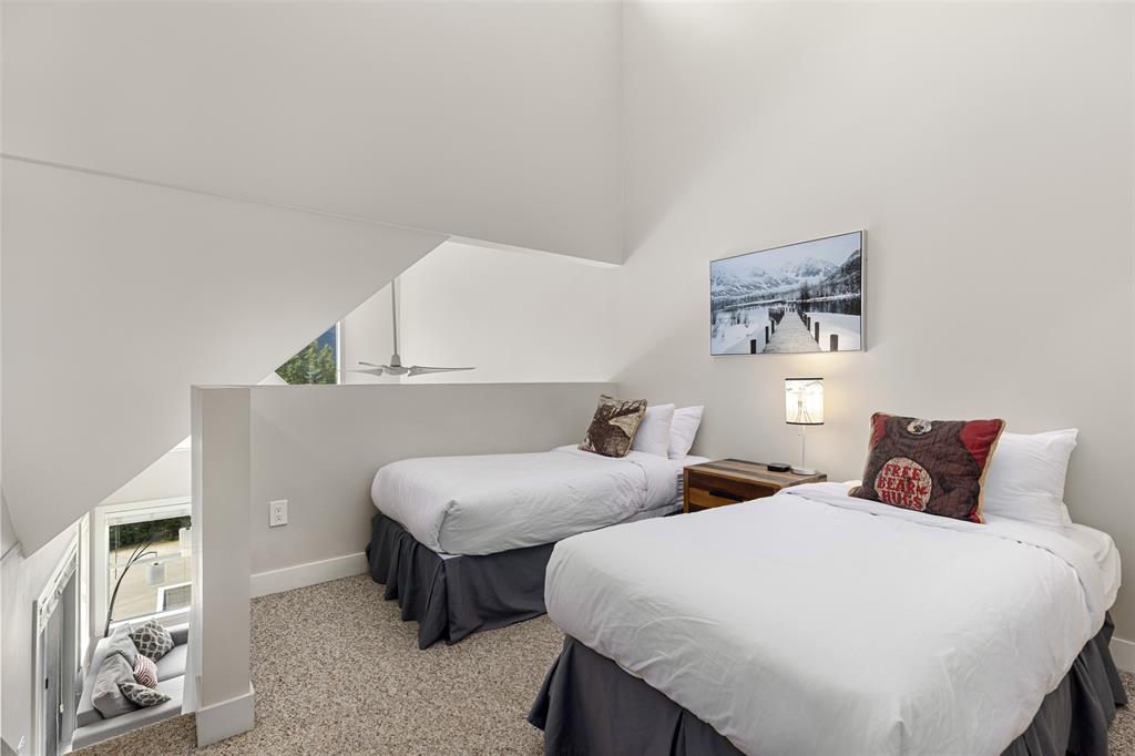#316 – 4749 Spearhead Drive
