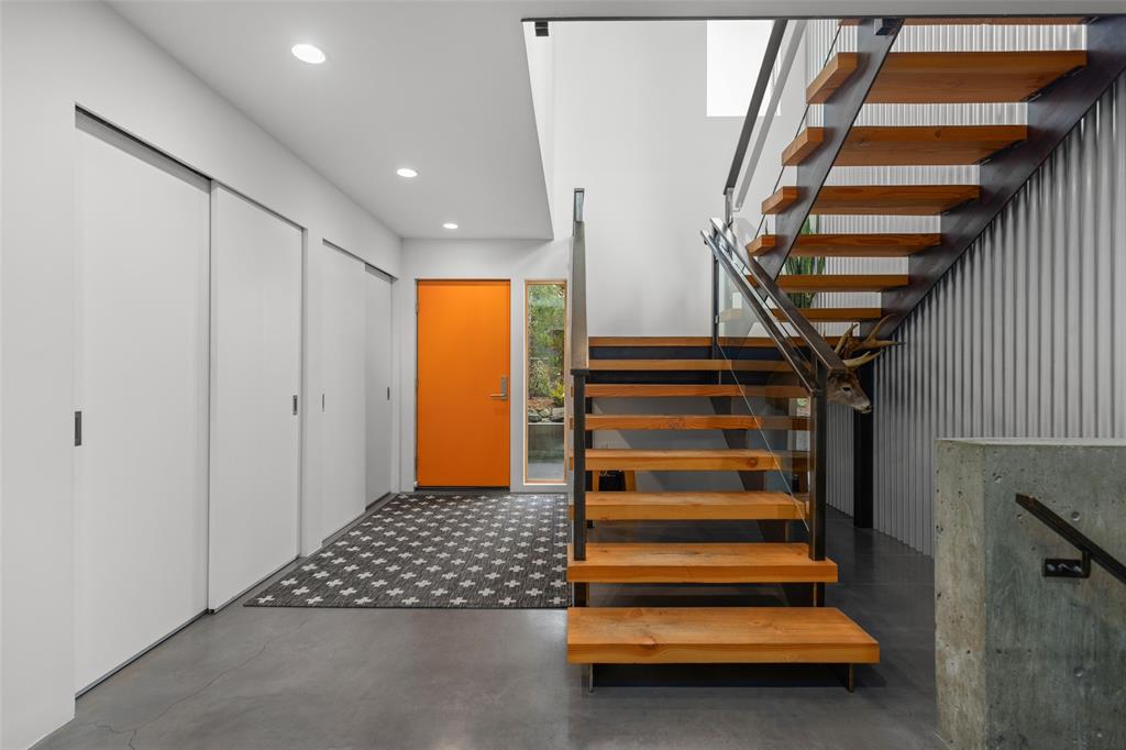 7465 Dogwood Street