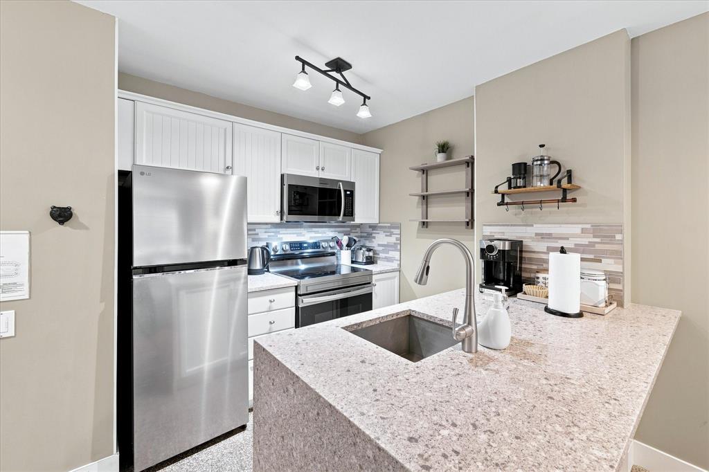 #345 – 4800 Spearhead Drive