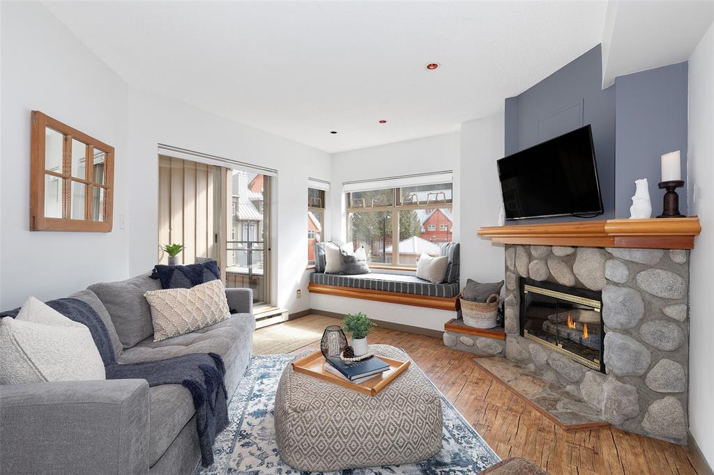 #212 – 2050 Lake Placid Road