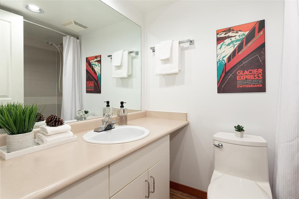 #212 – 2050 Lake Placid Road