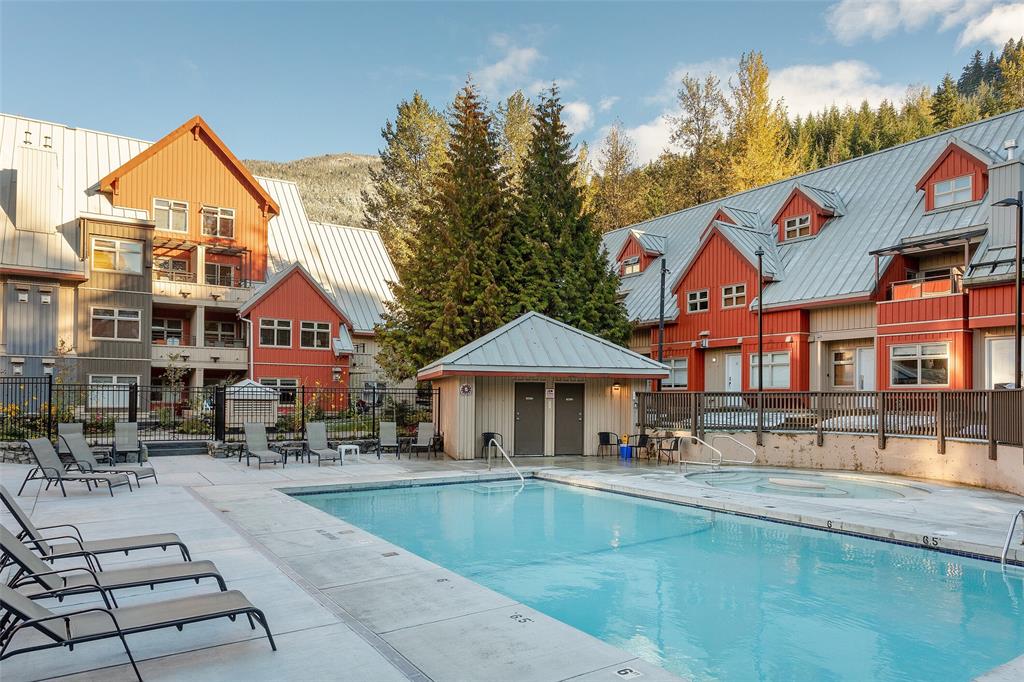 #212 – 2050 Lake Placid Road