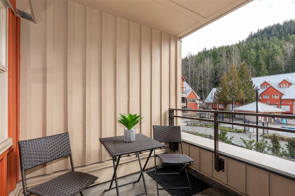 #212 – 2050 Lake Placid Road