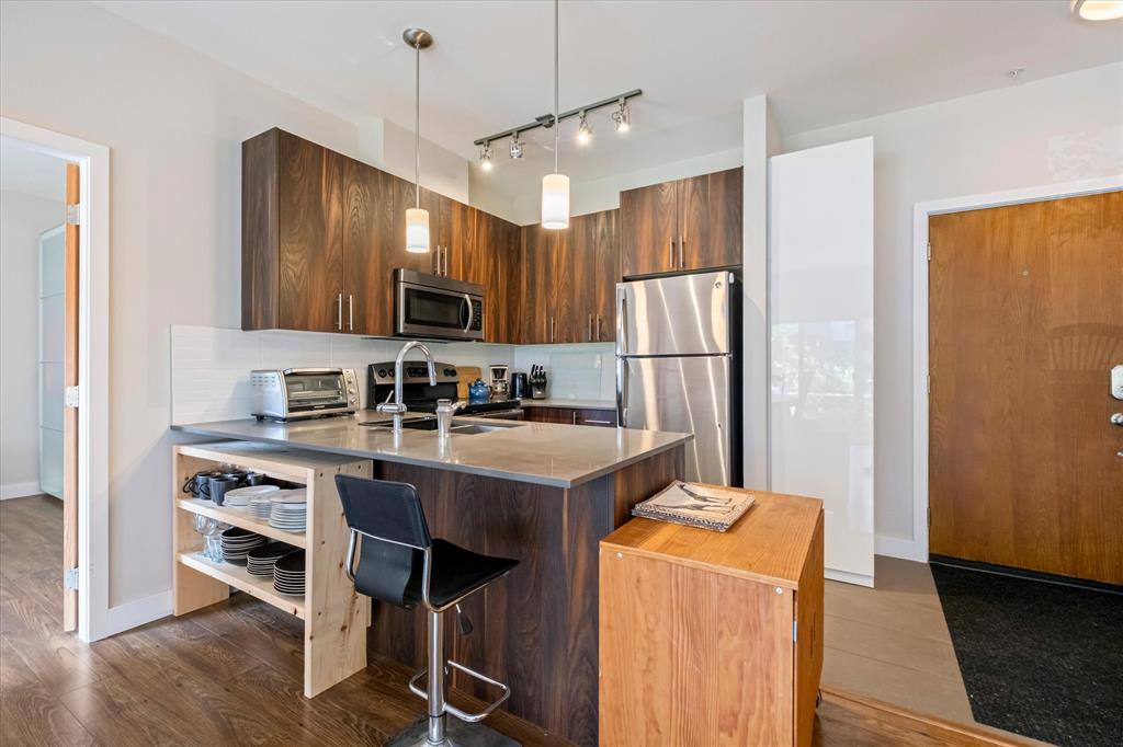 #110 – 1025 Legacy Way